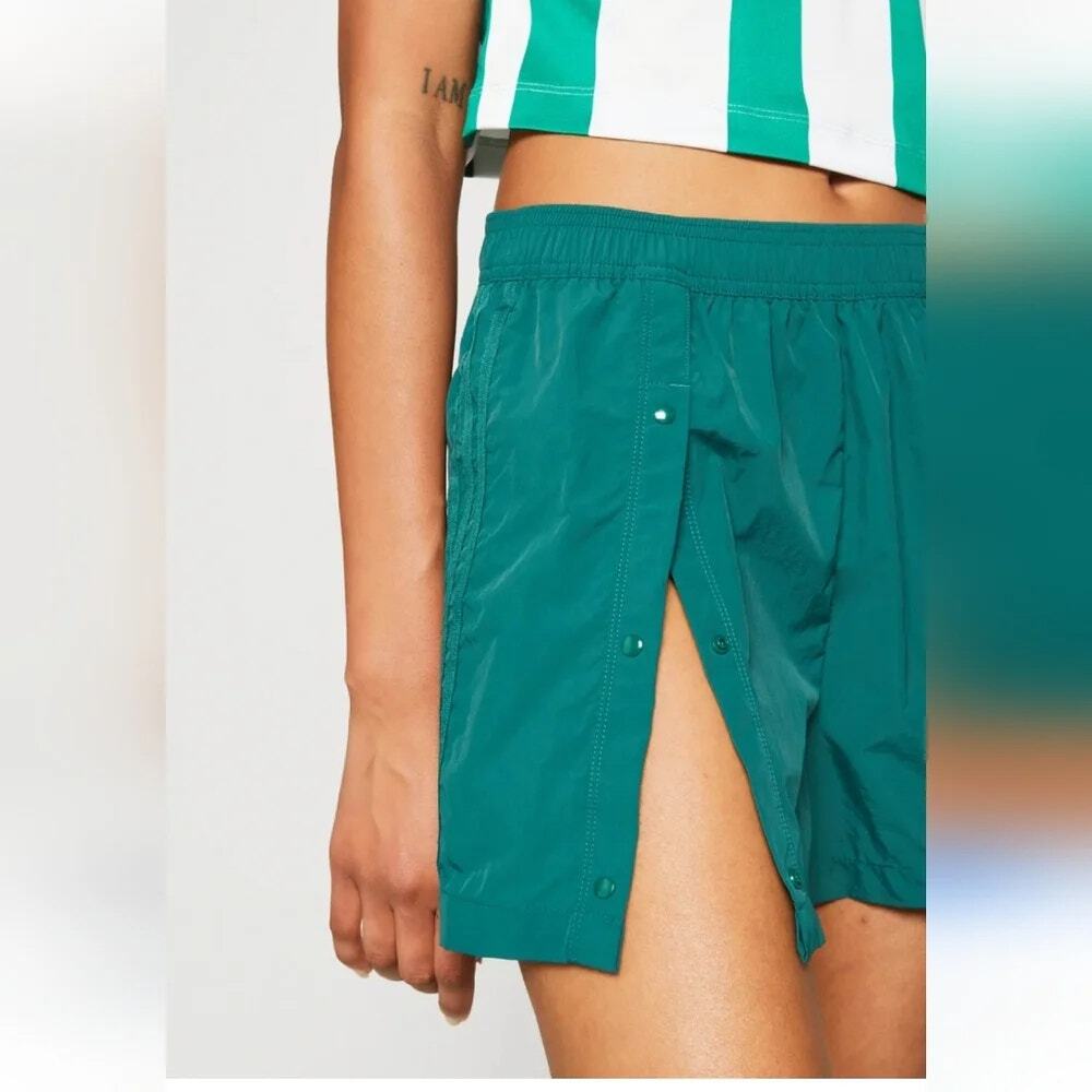 Adidas Tiro Snap-Button Football Shorts Green Women's Sz LRG - Picture 5 of 7